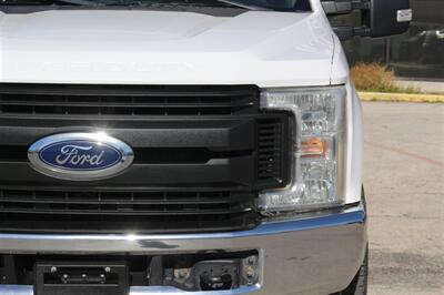 2018 Ford F-350 XL   - Photo 13 - Arlington, TX 76011