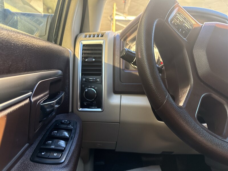 2018 RAM 3500 SLT - Photo 23 - Arlington, TX 76011