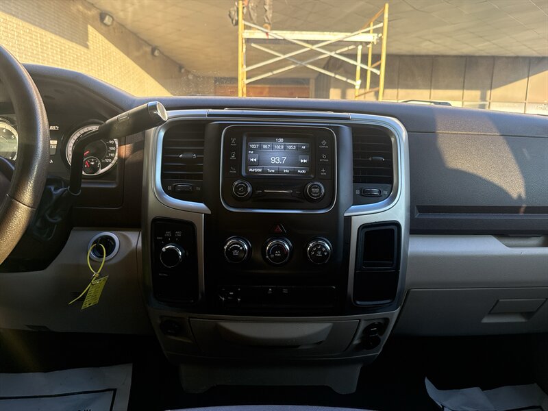 2018 RAM 3500 SLT - Photo 26 - Arlington, TX 76011