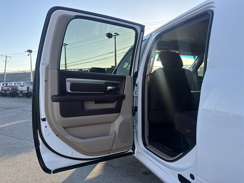 2018 RAM 3500 SLT - Photo 17 - Arlington, TX 76011