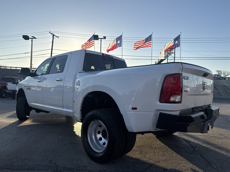 2018 RAM 3500 SLT - Photo 8 - Arlington, TX 76011
