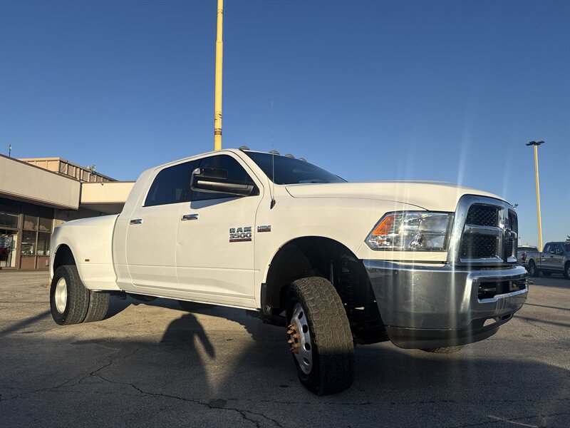 2018 RAM 3500 SLT - Photo 3 - Arlington, TX 76011