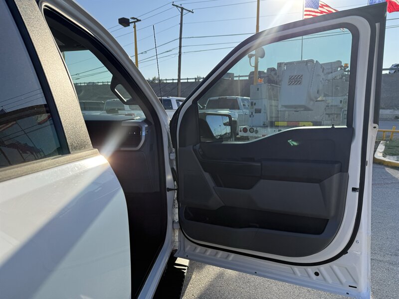 2023 Ford F-150 XL - Photo 16 - Arlington, TX 76011