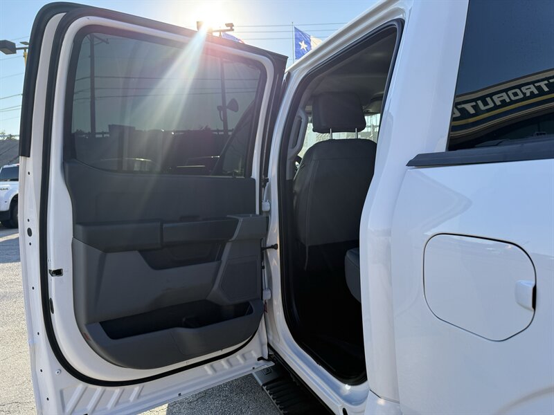 2023 Ford F-150 XL - Photo 14 - Arlington, TX 76011