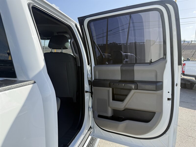 2022 Ford F-350 Super Duty STX - Photo 20 - Arlington, TX 76011