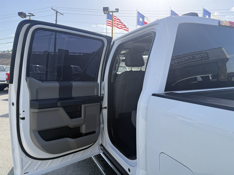 2022 Ford F-350 Super Duty STX - Photo 16 - Arlington, TX 76011
