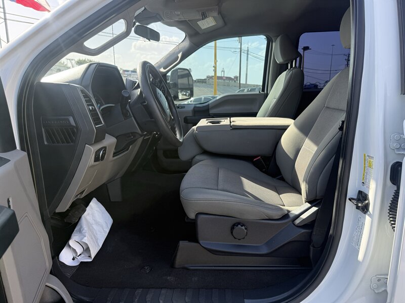 2022 Ford F-350 Super Duty STX - Photo 15 - Arlington, TX 76011