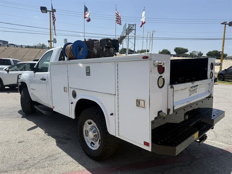 2011 GMC Sierra 2500HD Work Truck - Photo 9 - Arlington, TX 76011