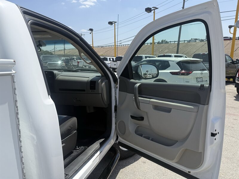 2011 GMC Sierra 2500HD Work Truck - Photo 16 - Arlington, TX 76011
