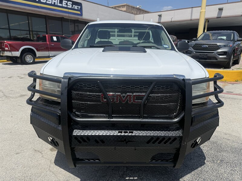 2011 GMC Sierra 2500HD Work Truck - Photo 2 - Arlington, TX 76011