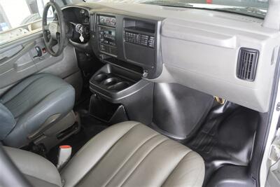 2004 Chevrolet Express 3500   - Photo 30 - Arlington, TX 76011