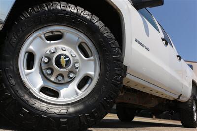 2018 Chevrolet Silverado 2500 Work Truck   - Photo 2 - Arlington, TX 76011