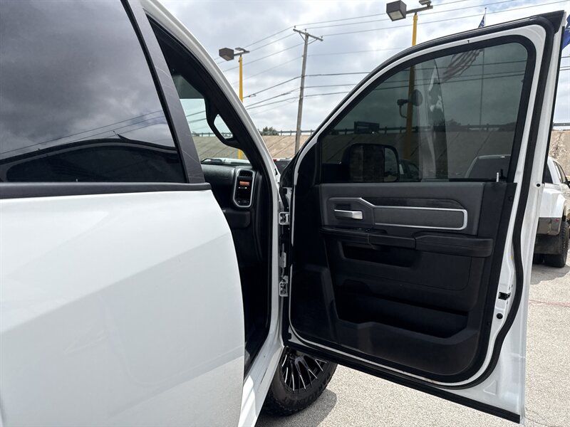 2022 RAM 2500 Big Horn - Photo 18 - Arlington, TX 76011