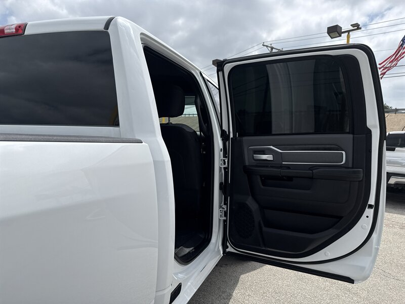 2022 RAM 2500 Big Horn - Photo 20 - Arlington, TX 76011