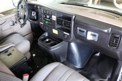 2009 Chevrolet Express 2500   - Photo 29 - Arlington, TX 76011