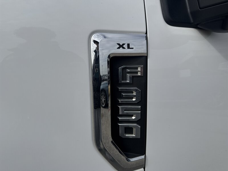 2019 Ford F-350 XL - Photo 14 - Arlington, TX 76011