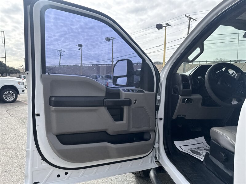 2019 Ford F-350 XL - Photo 15 - Arlington, TX 76011