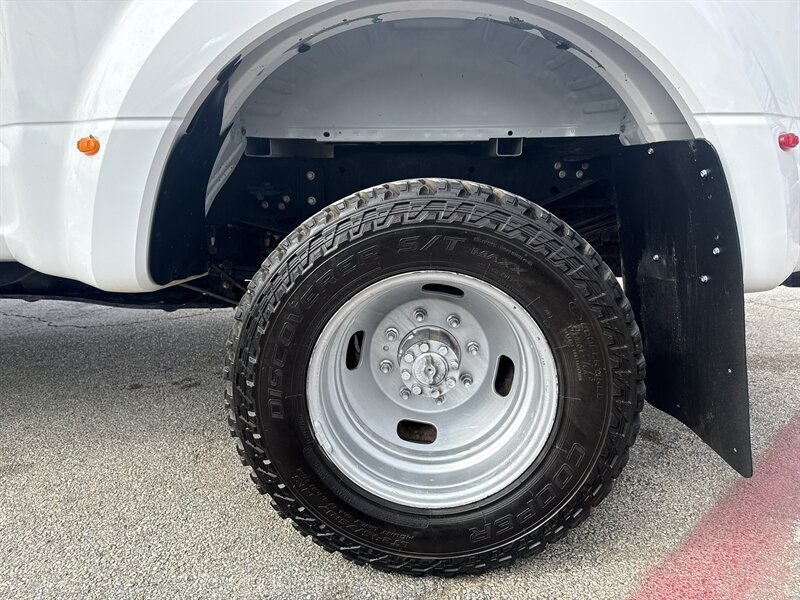 2019 Ford F-350 XL - Photo 11 - Arlington, TX 76011