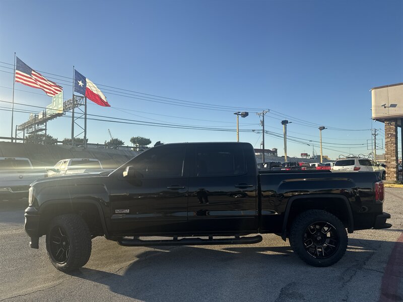 2017 GMC Sierra 1500 SLT   - Photo 8 - Arlington, TX 76011