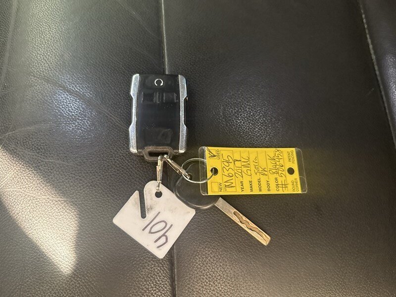 2017 GMC Sierra 1500 SLT   - Photo 32 - Arlington, TX 76011