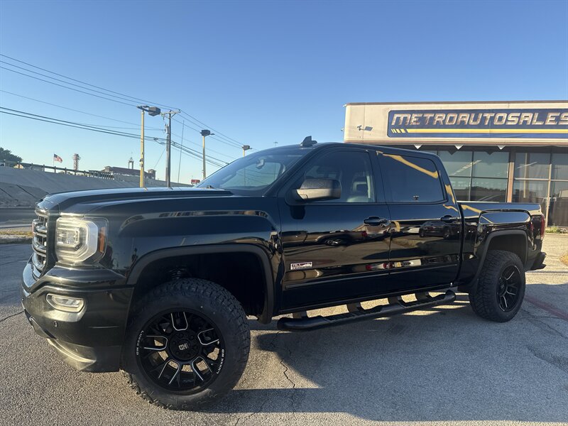 2017 GMC Sierra 1500 SLT   - Photo 9 - Arlington, TX 76011