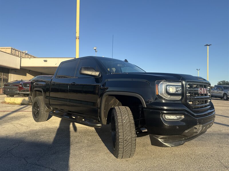 2017 GMC Sierra 1500 SLT   - Photo 3 - Arlington, TX 76011