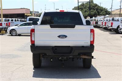 2018 Ford F-250 XL   - Photo 8 - Arlington, TX 76011