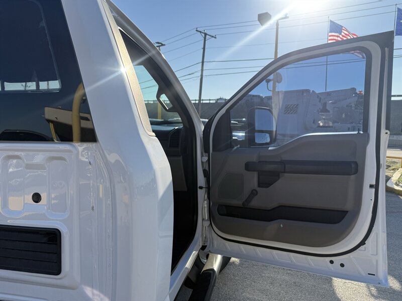 2019 Ford F-350 Super Duty XL - Photo 16 - Arlington, TX 76011
