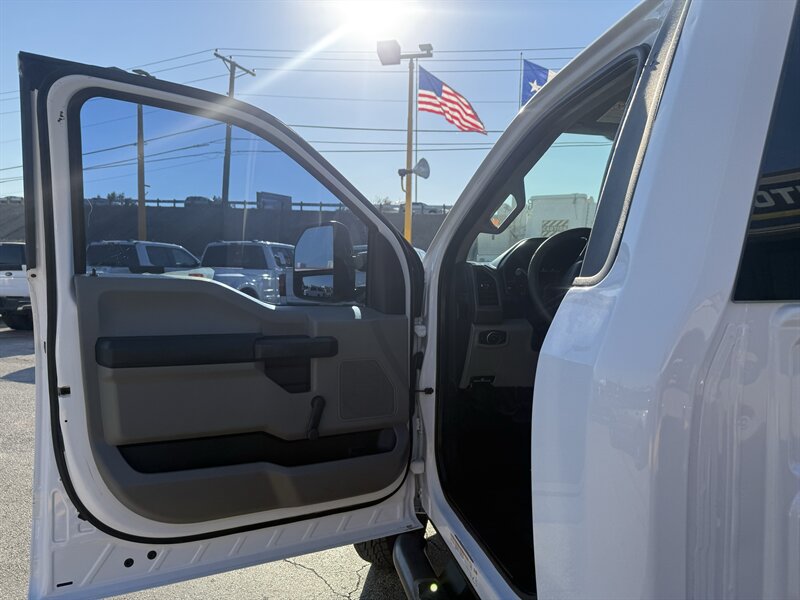 2019 Ford F-350 Super Duty XL - Photo 14 - Arlington, TX 76011