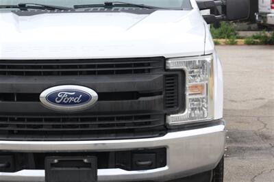 2019 Ford F-350 XL   - Photo 14 - Arlington, TX 76011