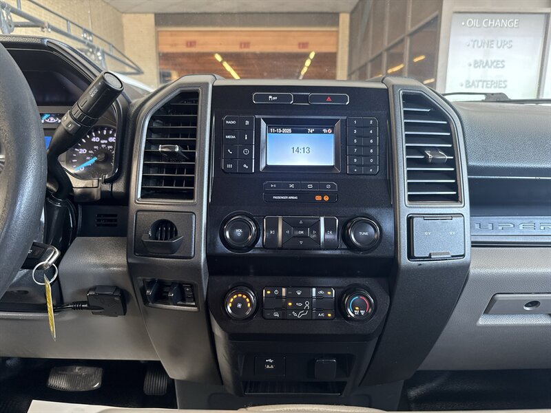 2022 Ford F-350 XL - Photo 24 - Arlington, TX 76011