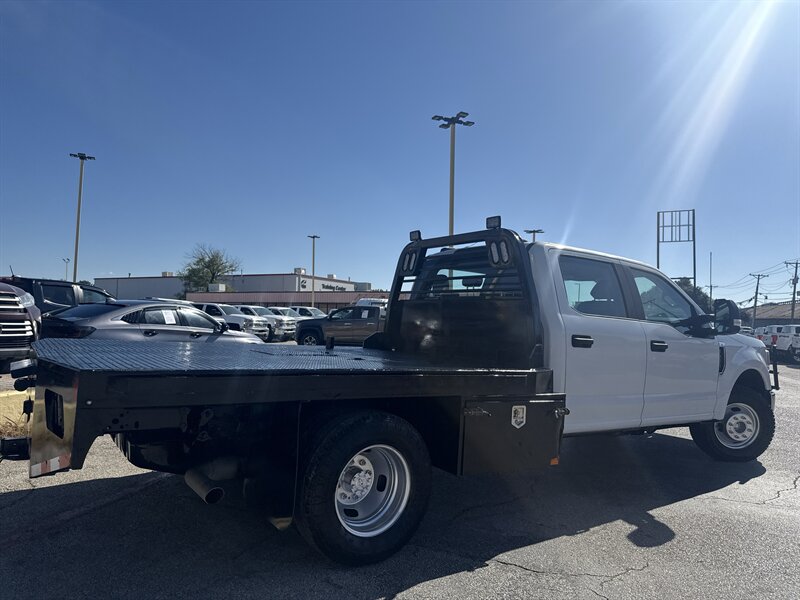 2022 Ford F-350 XL - Photo 5 - Arlington, TX 76011