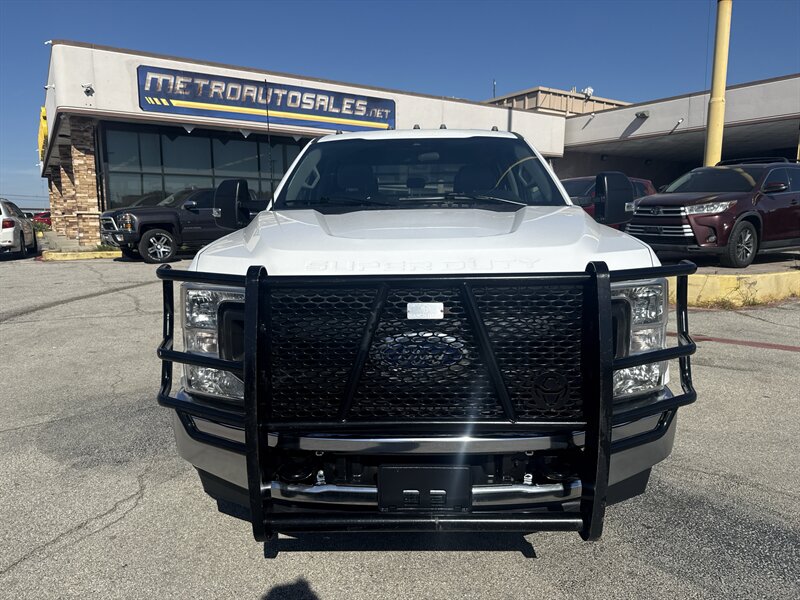 2022 Ford F-350 XL - Photo 2 - Arlington, TX 76011