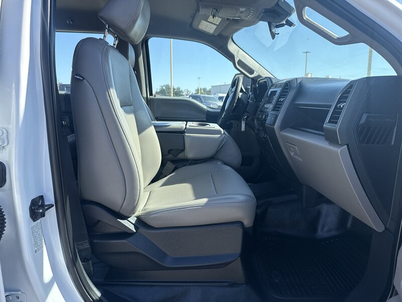 2022 Ford F-350 XL - Photo 17 - Arlington, TX 76011