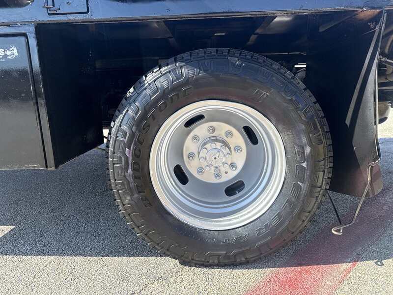 2022 Ford F-350 XL - Photo 10 - Arlington, TX 76011