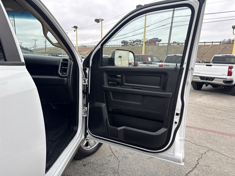 2020 RAM 2500 Tradesman - Photo 19 - Arlington, TX 76011