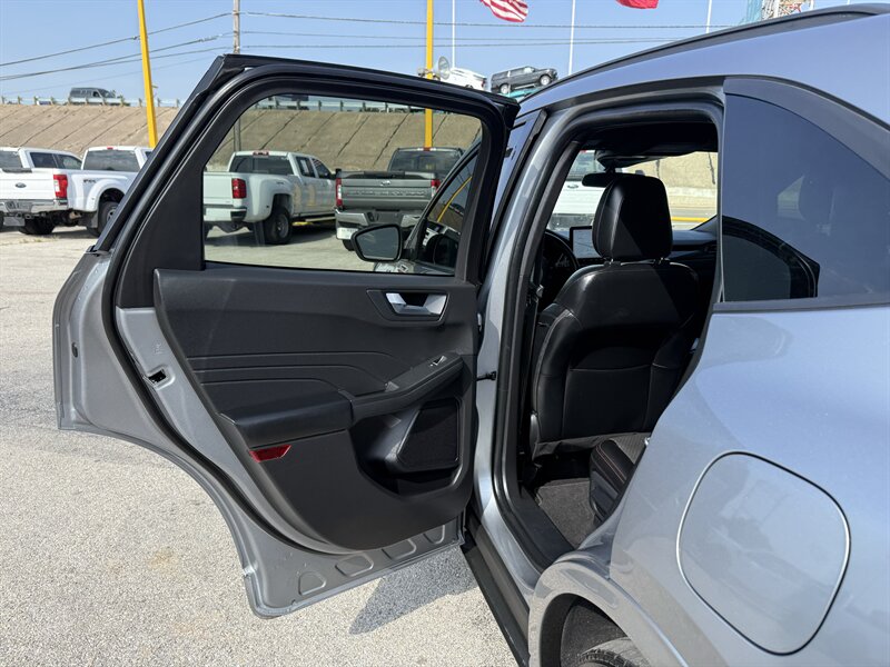 2024 Ford Escape ST-Line - Photo 14 - Arlington, TX 76011