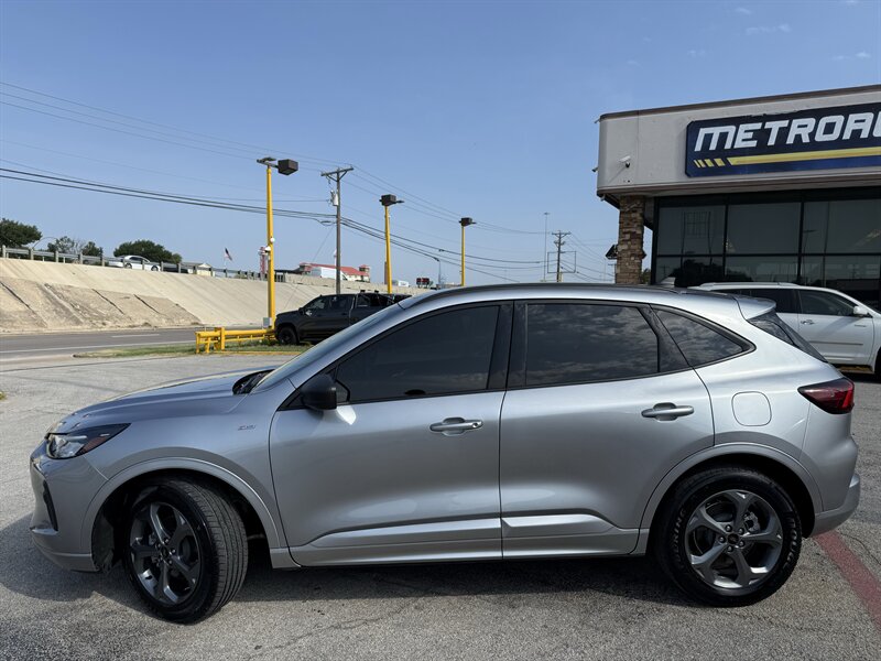 2024 Ford Escape ST-Line - Photo 9 - Arlington, TX 76011