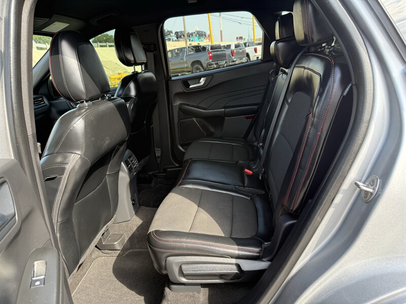 2024 Ford Escape ST-Line - Photo 15 - Arlington, TX 76011