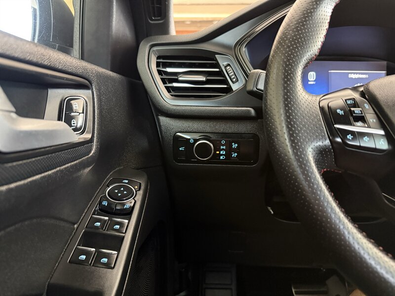 2024 Ford Escape ST-Line - Photo 20 - Arlington, TX 76011