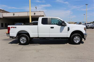 2019 Ford F-250 XL   - Photo 10 - Arlington, TX 76011