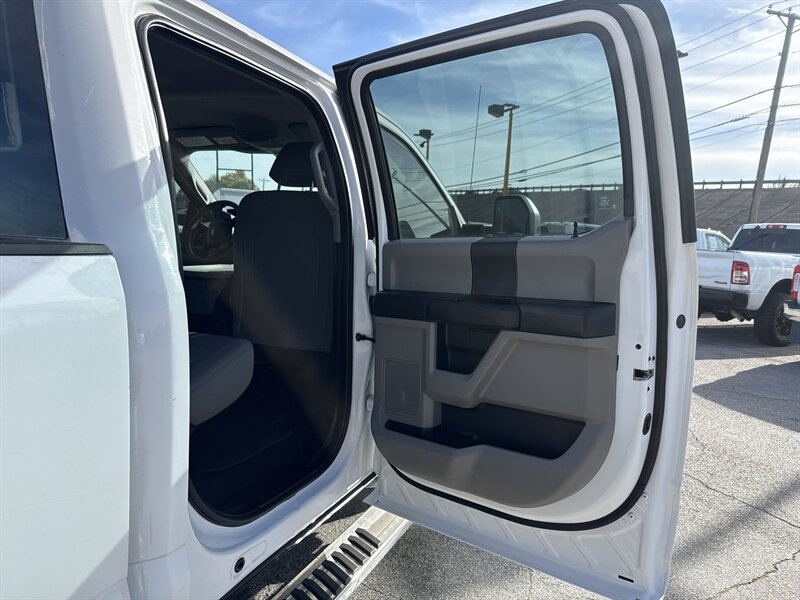 2019 Ford F-250 STX - Photo 19 - Arlington, TX 76011