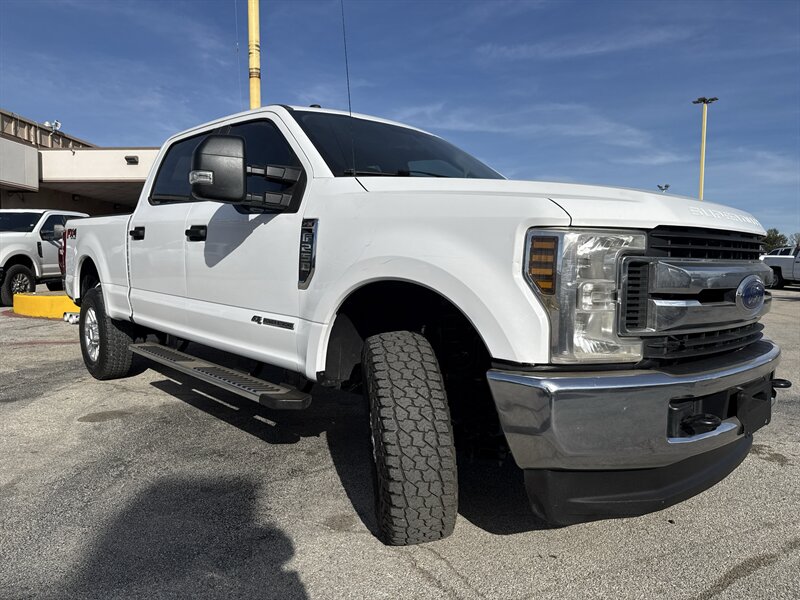 2019 Ford F-250 STX - Photo 3 - Arlington, TX 76011
