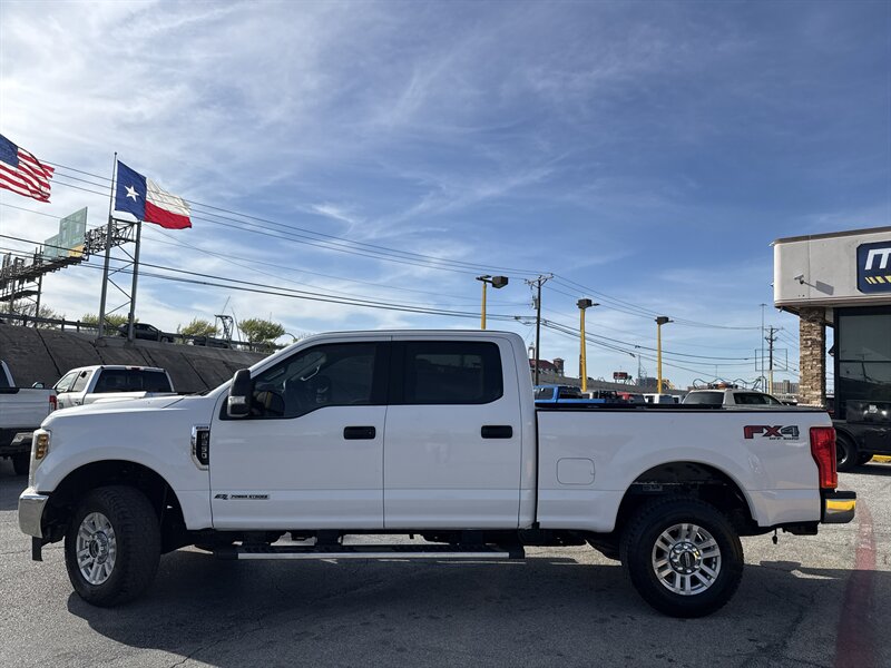 2019 Ford F-250 STX - Photo 9 - Arlington, TX 76011