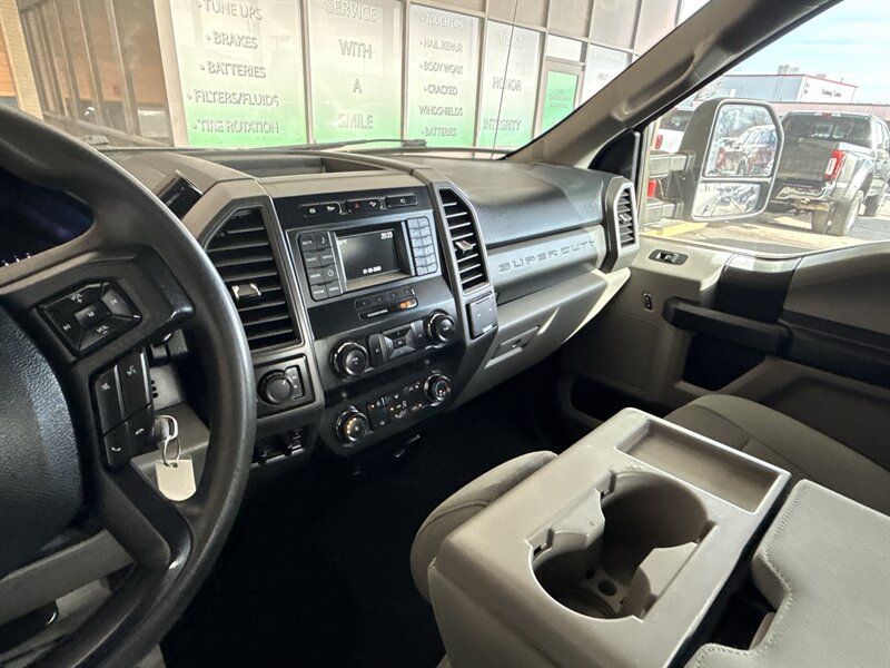 2019 Ford F-250 STX - Photo 27 - Arlington, TX 76011