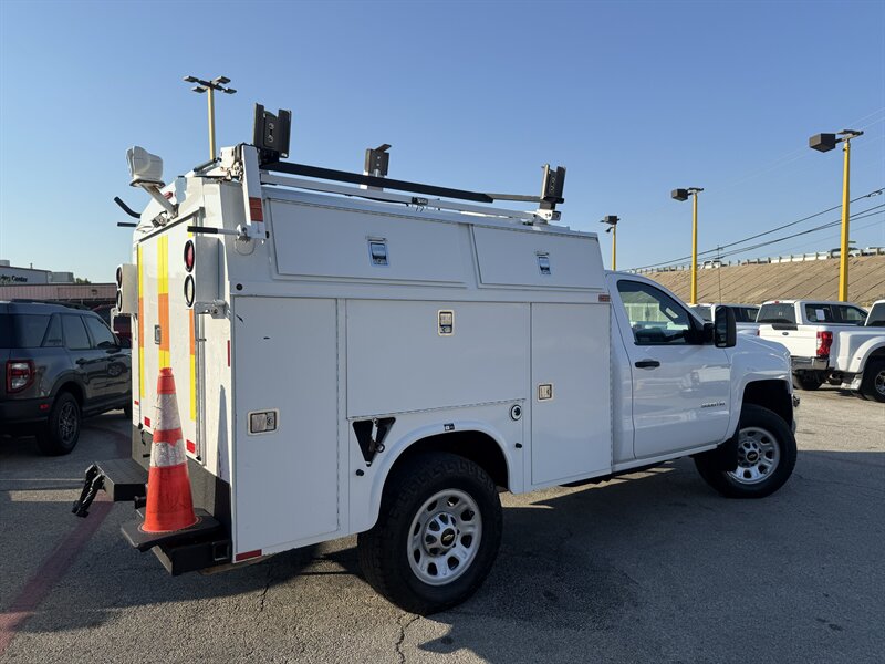 2015 Chevrolet Silverado 3500HD CC Work Truck - Photo 5 - Arlington, TX 76011