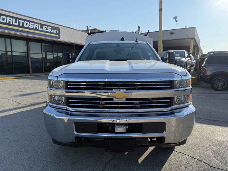 2015 Chevrolet Silverado 3500HD CC Work Truck - Photo 2 - Arlington, TX 76011