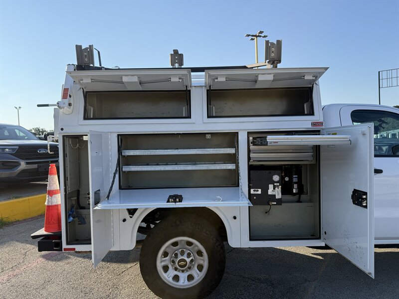2015 Chevrolet Silverado 3500HD CC Work Truck - Photo 18 - Arlington, TX 76011