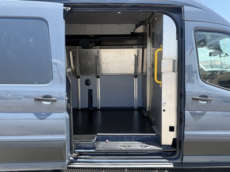 2021 Ford Transit 250 - Photo 16 - Arlington, TX 76011