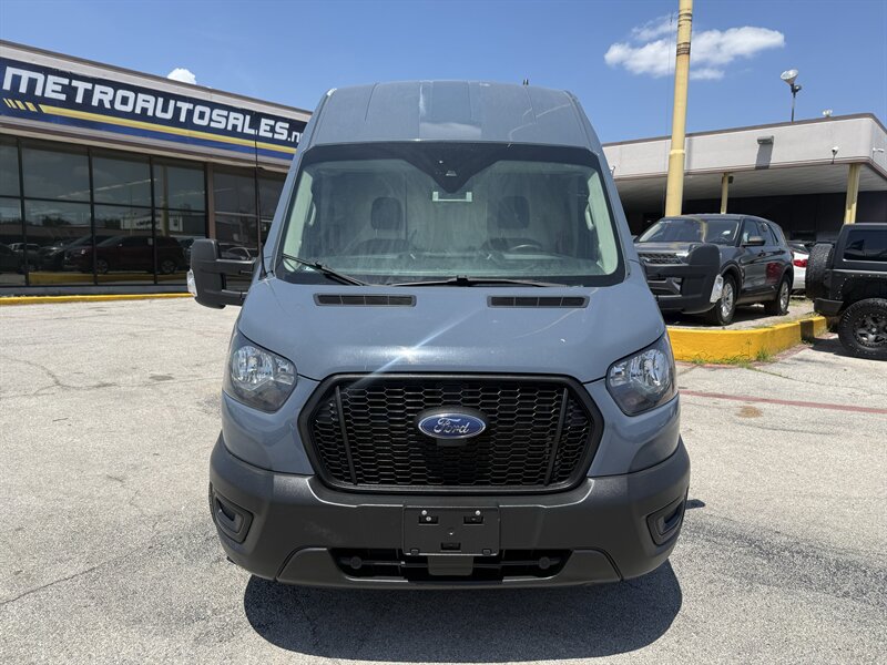 2021 Ford Transit 250 - Photo 2 - Arlington, TX 76011
